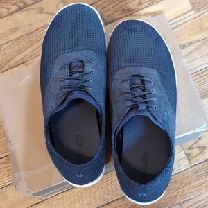 OluKai Men's Black and Gray Sneakers